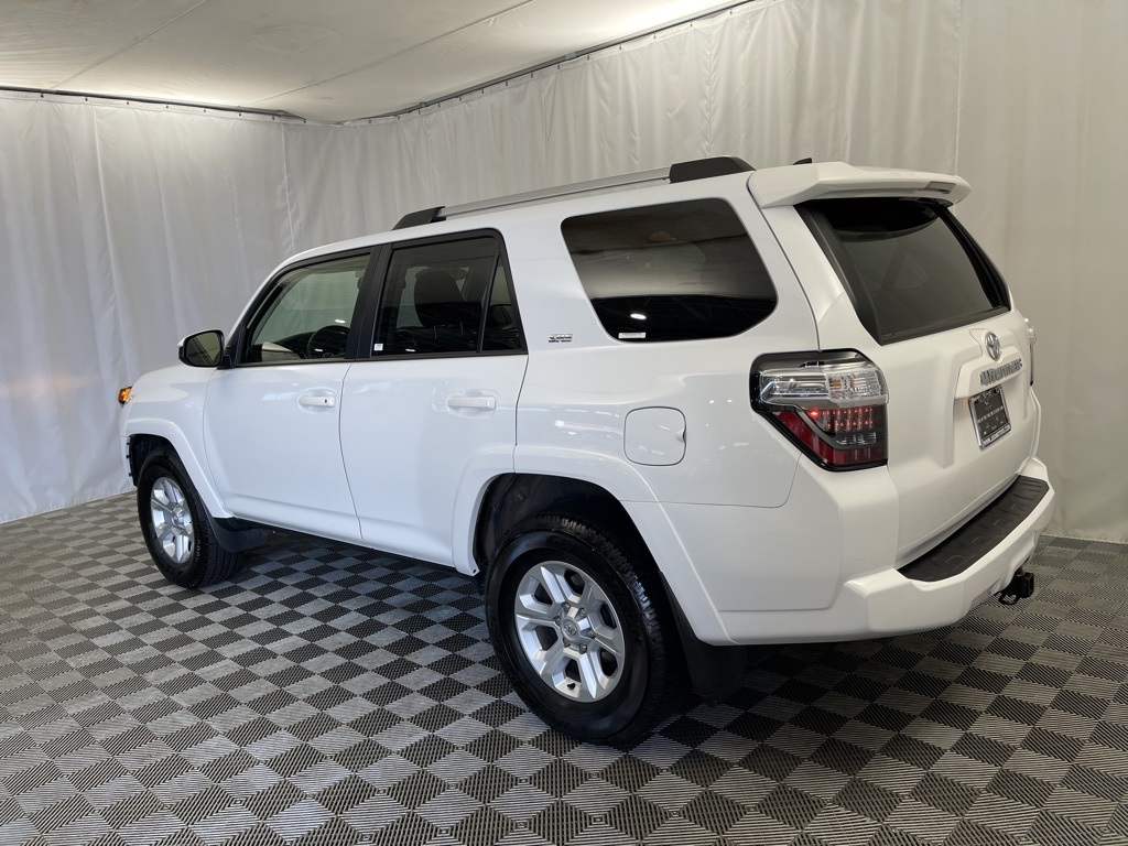 2024 Toyota 4Runner SR5 photo 4