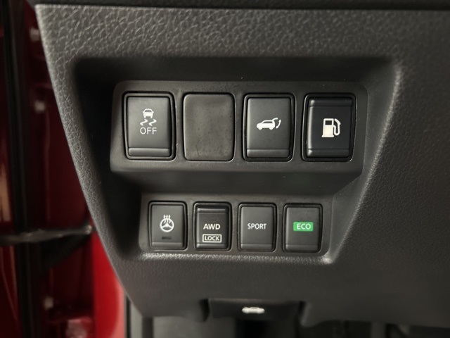 2018 Nissan Rogue SV photo 8