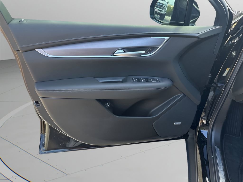 2025 Cadillac XT5 Luxury photo 38