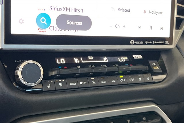 2024 Toyota Sequoia Platinum photo 20