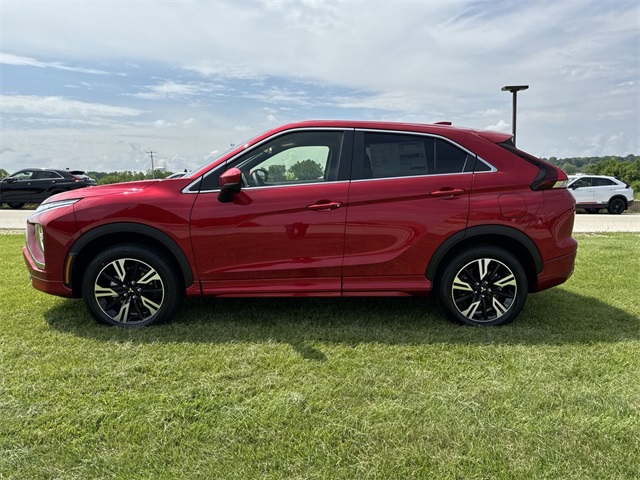 2024 Mitsubishi Eclipse Cross SEL photo 2