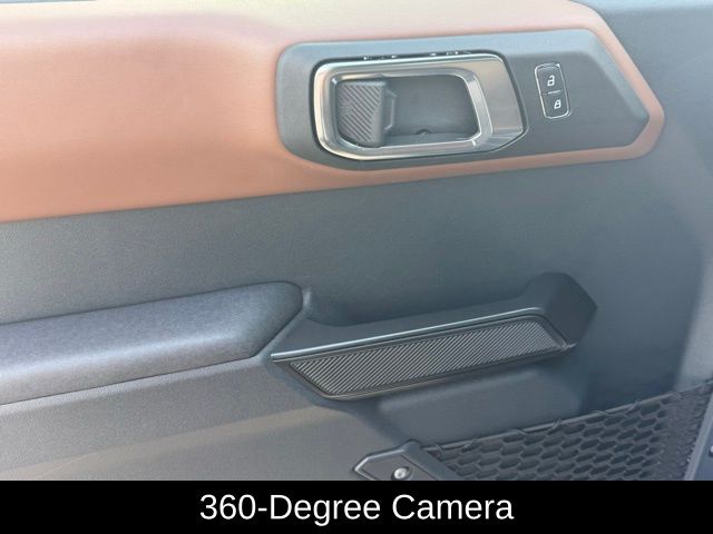 2024 Ford Bronco Outer Banks photo 10