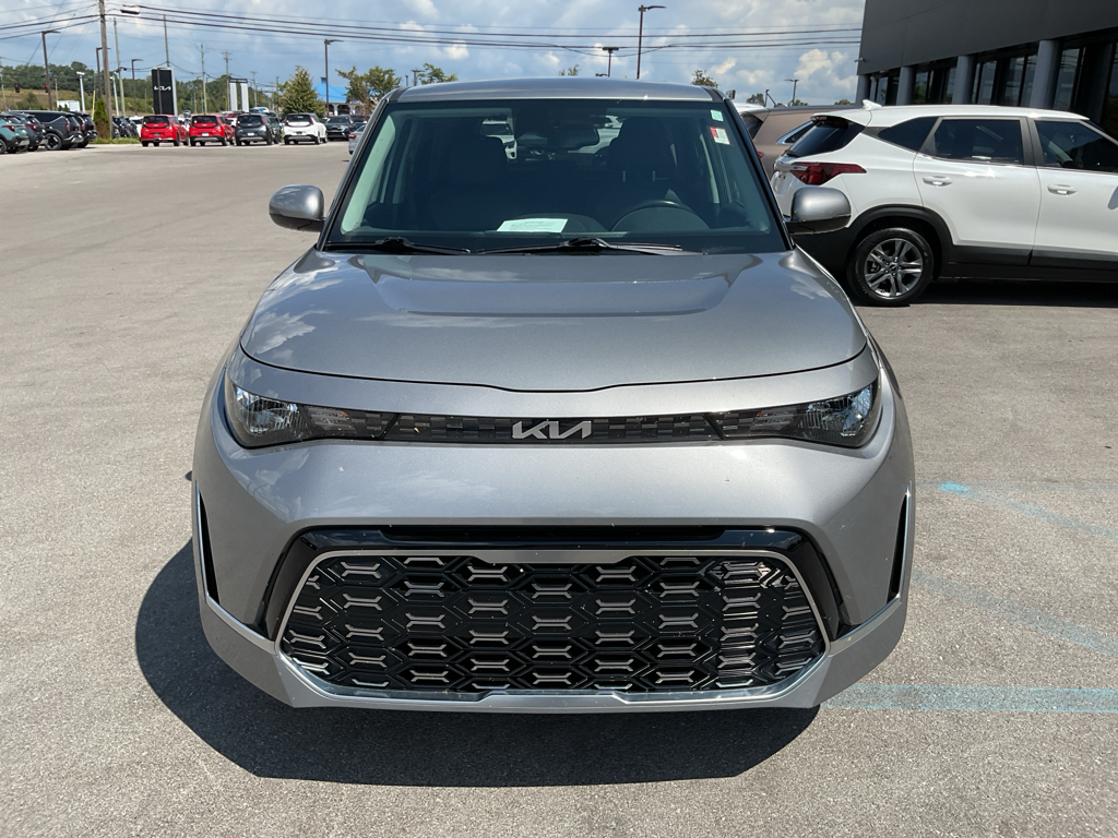 2023 Kia Soul GT-Line photo 2
