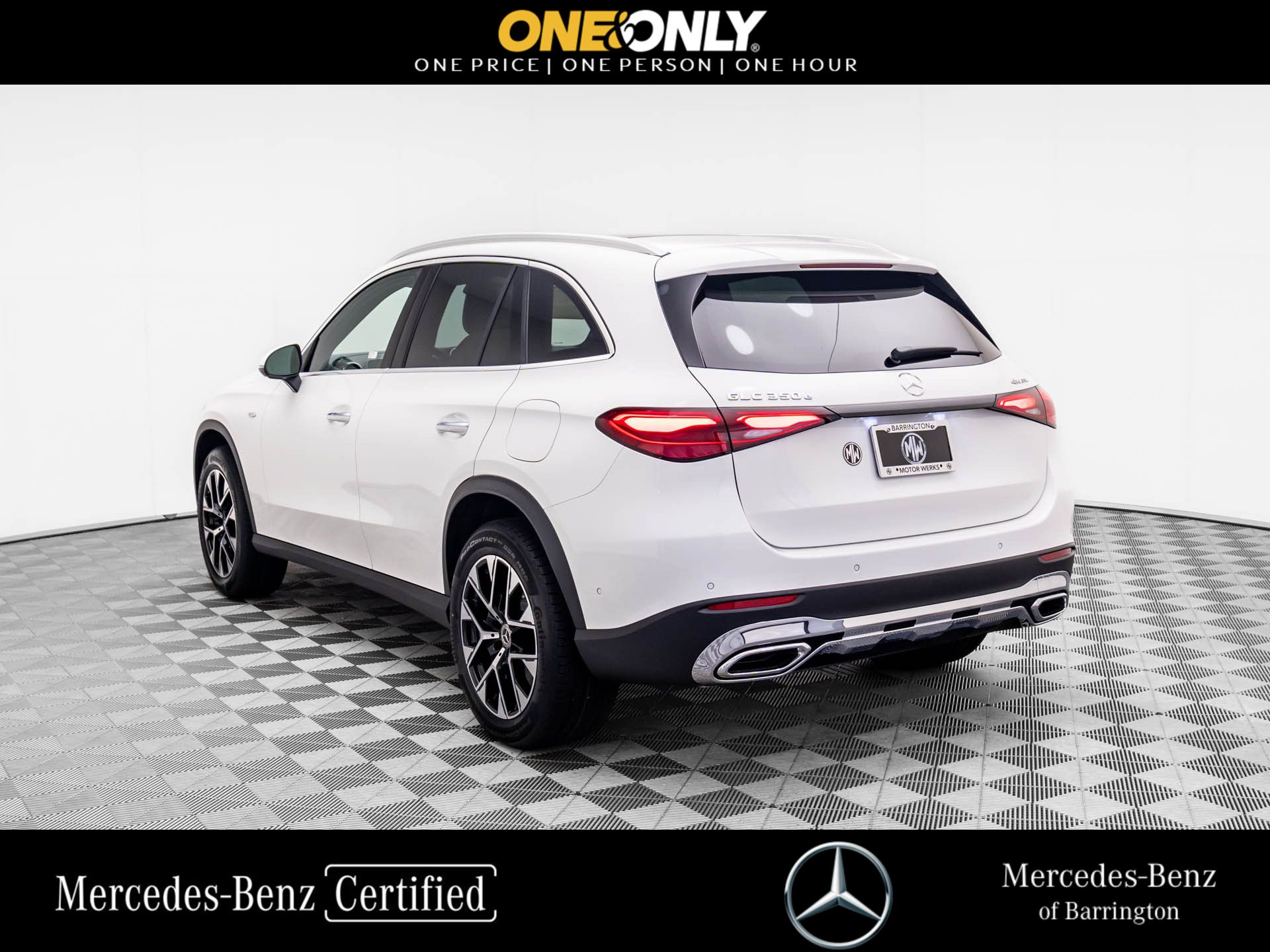 2025 Mercedes Benz GLC 350e 4MATIC photo 2
