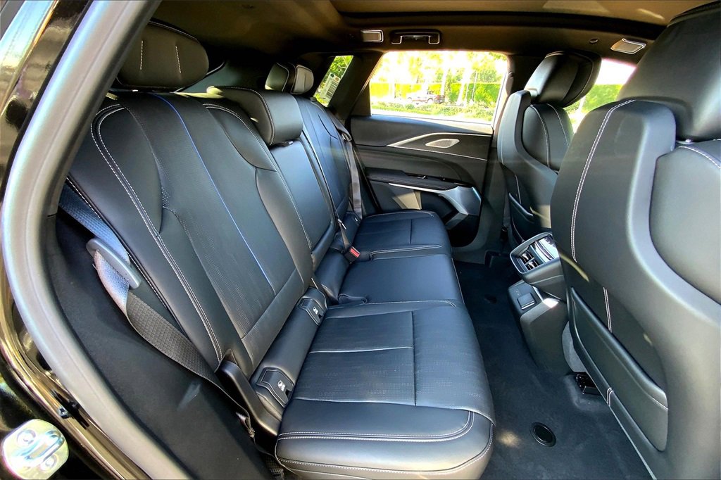 2026 Cadillac Lyriq photo 25
