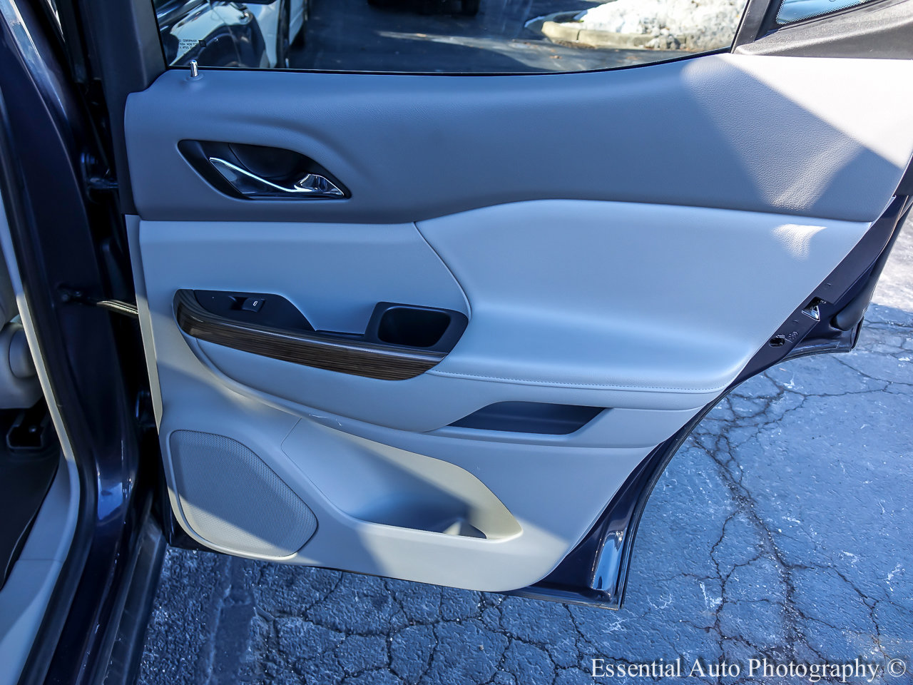 2018 GMC ACADIA - Image 19