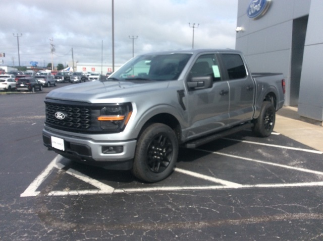 2025 Ford F-150 STX photo 3