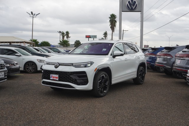 2026 Volkswagen Tiguan SEL R-LINE TURBO's photo