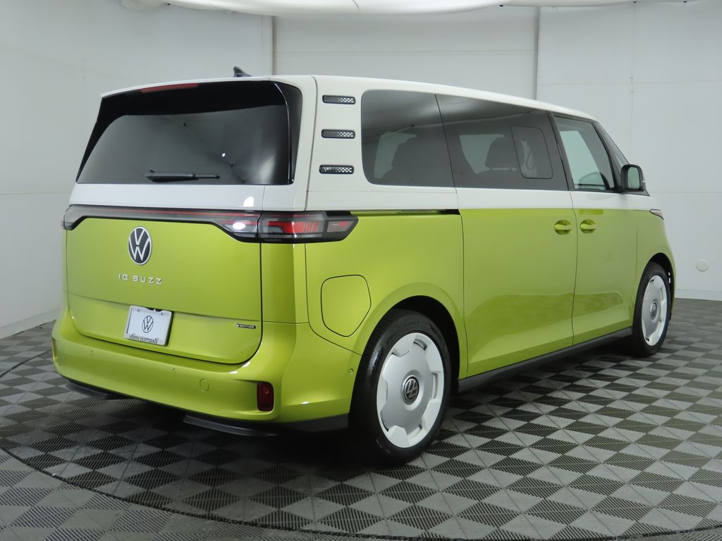 2025 Volkswagen ID. Buzz photo 3