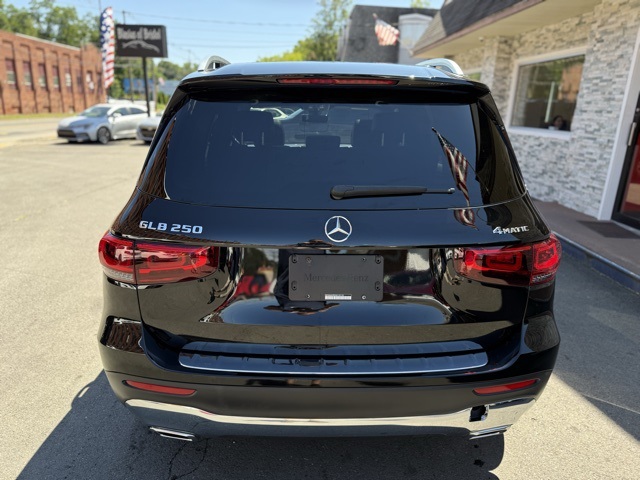 2022 Mercedes Benz GLB 250 4MATIC photo 4