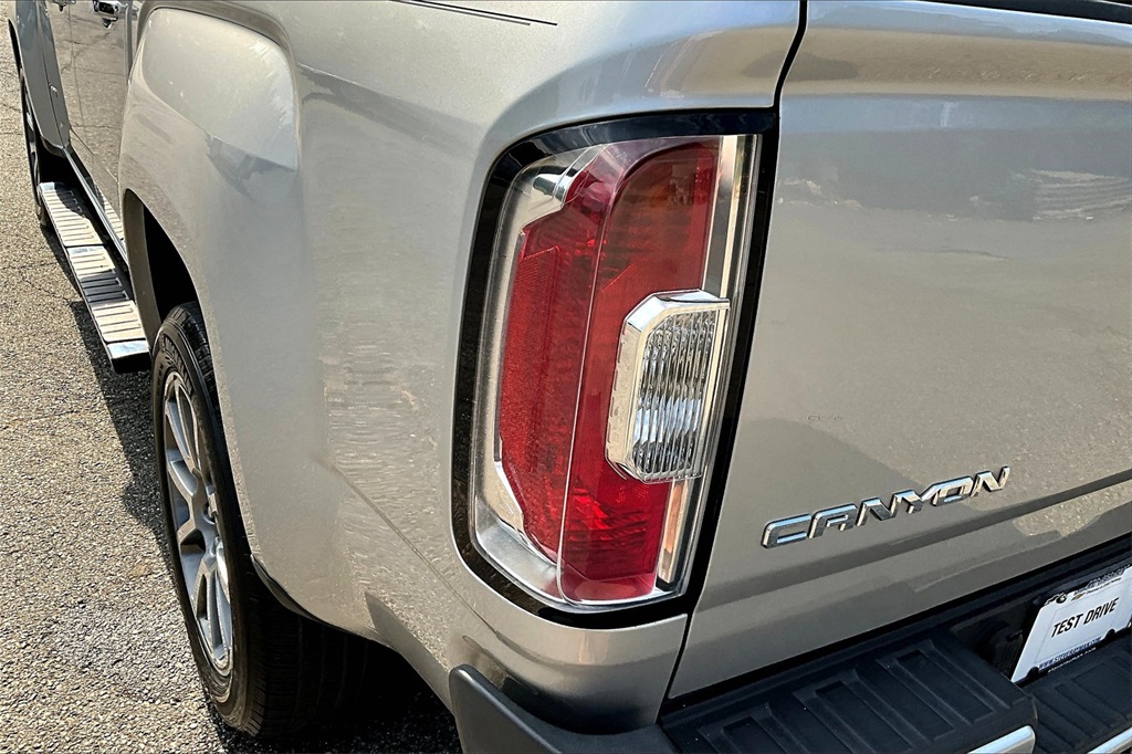 2018 Gmc Canyon Denali photo 24