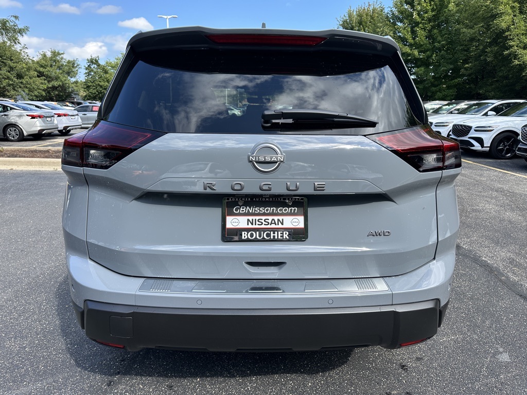 2026 Nissan Rogue SV photo 2
