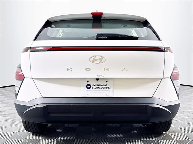 2026 Hyundai Kona SE photo 4