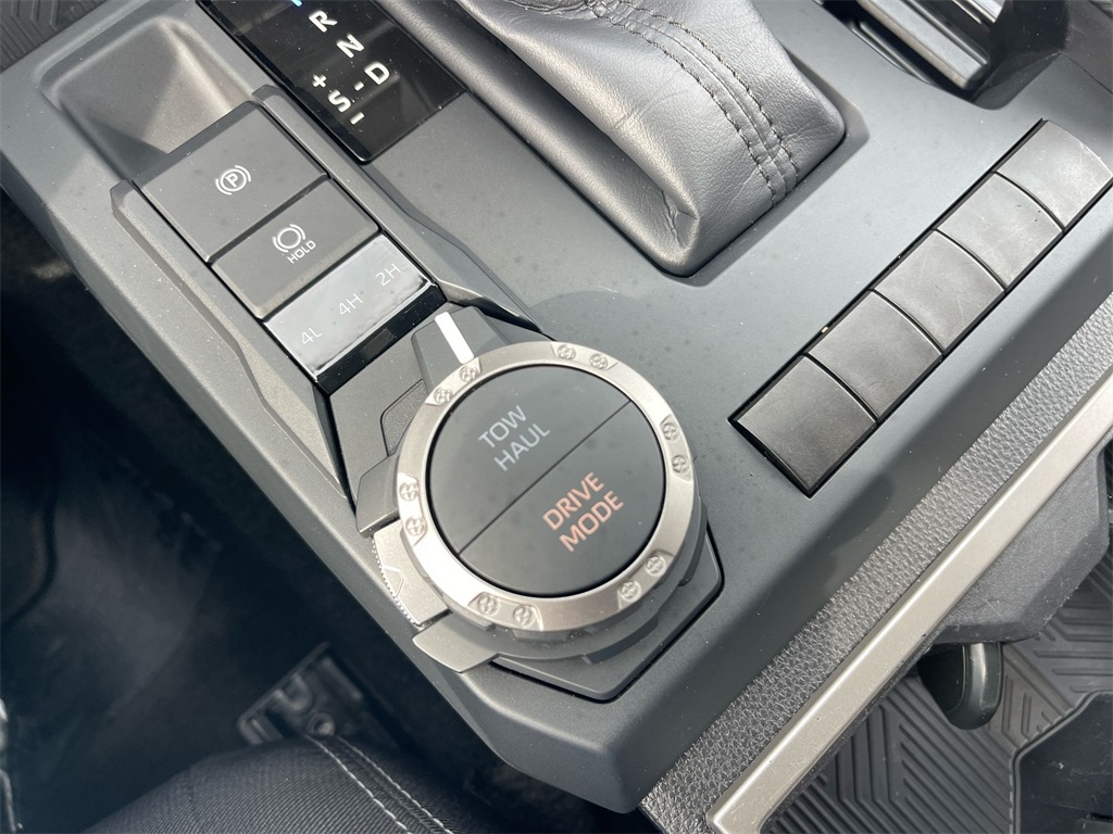 2025 Toyota Tacoma TRD Sport photo 18