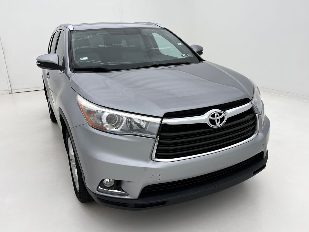 2016 Toyota Highlander Limited photo 3