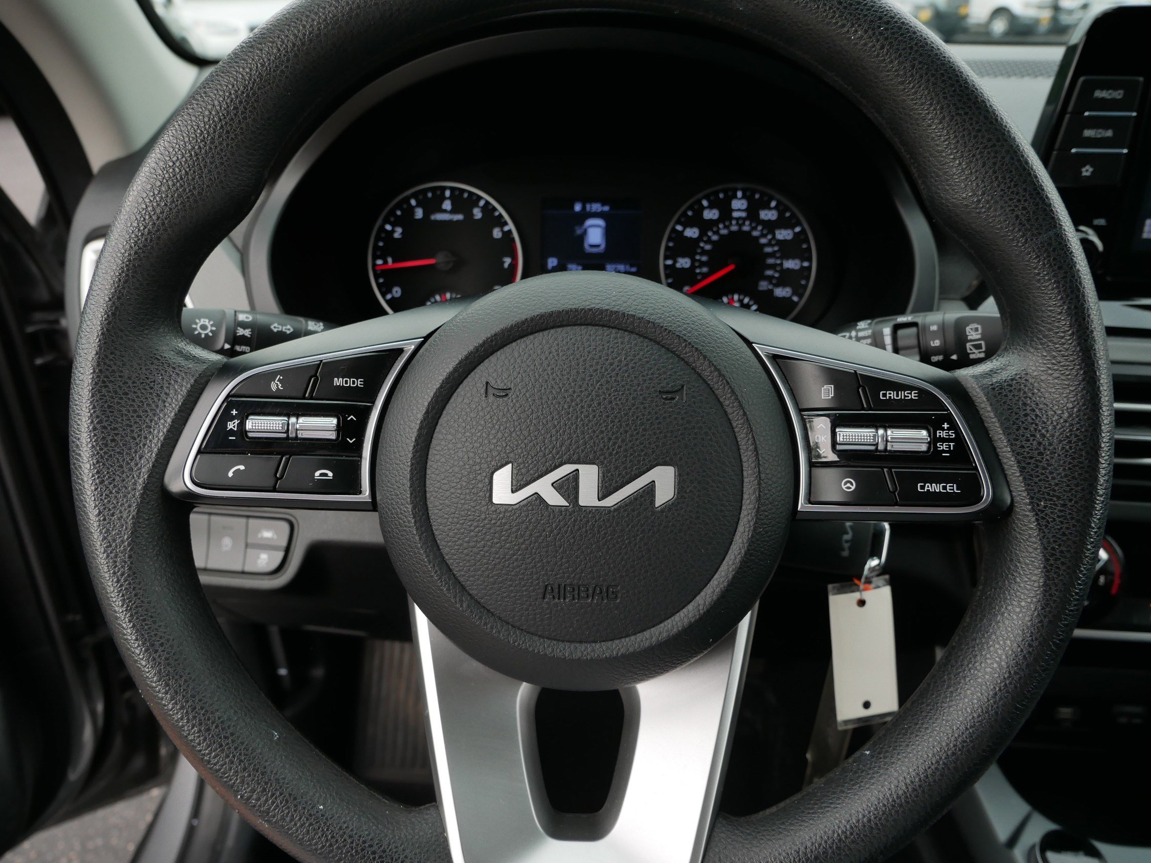2023 Kia Seltos LX photo 22