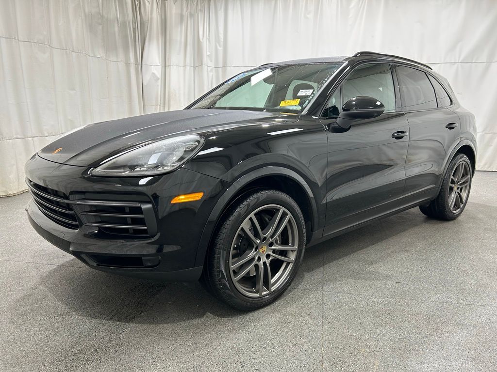 2023 Porsche Cayenne Base's photo