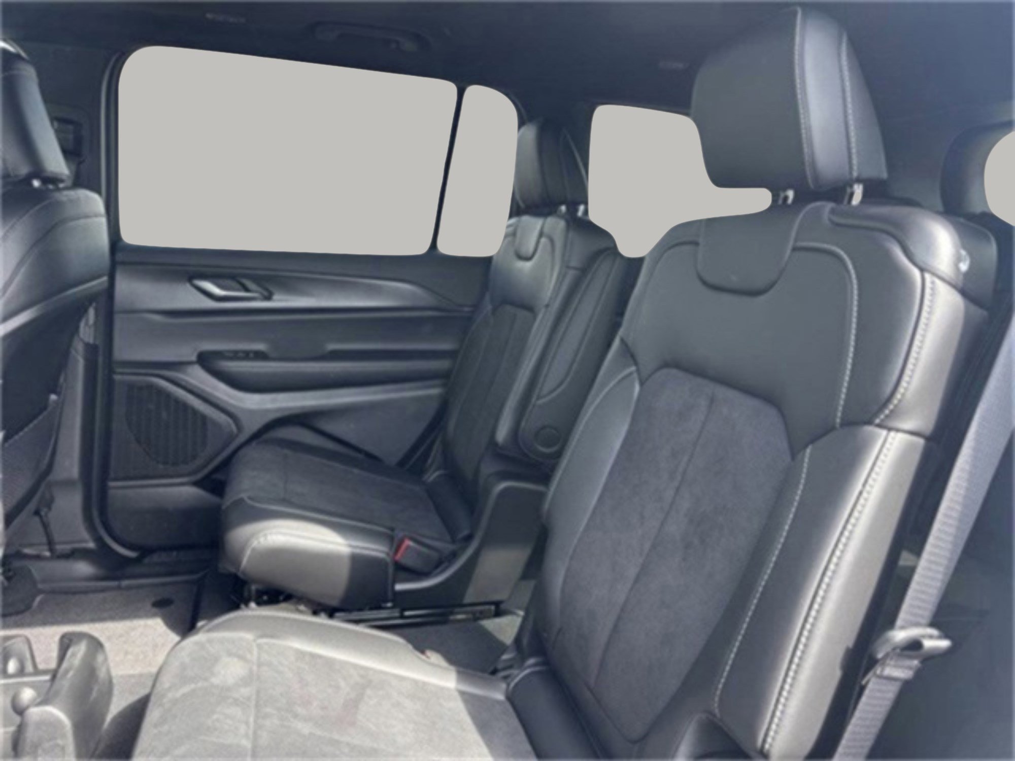 2025 Jeep Grand Cherokee Altitude X photo 16