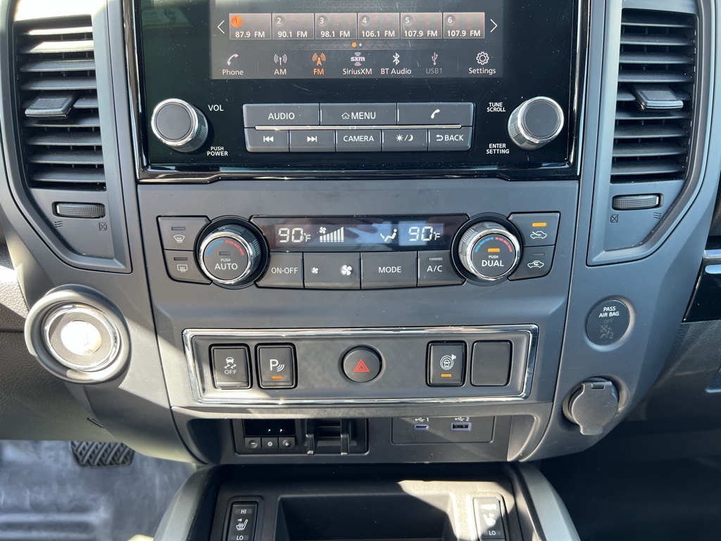 2023 Nissan Titan SV photo 21