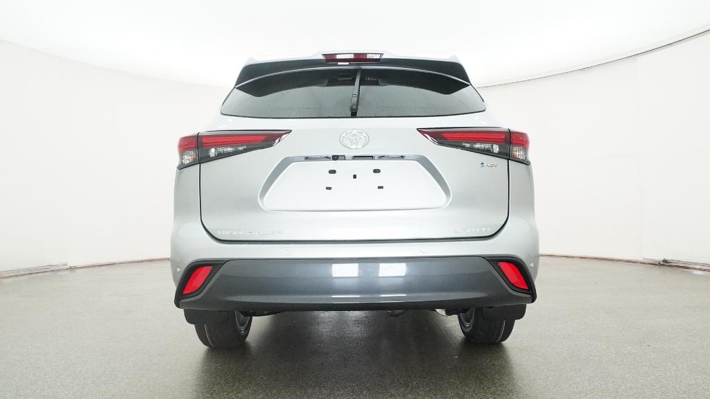 2025 Toyota Highlander Hybrid Limited photo 2