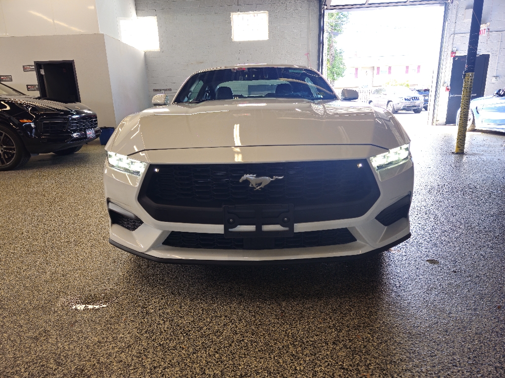 2024 Ford Mustang EcoBoost Premium photo 3