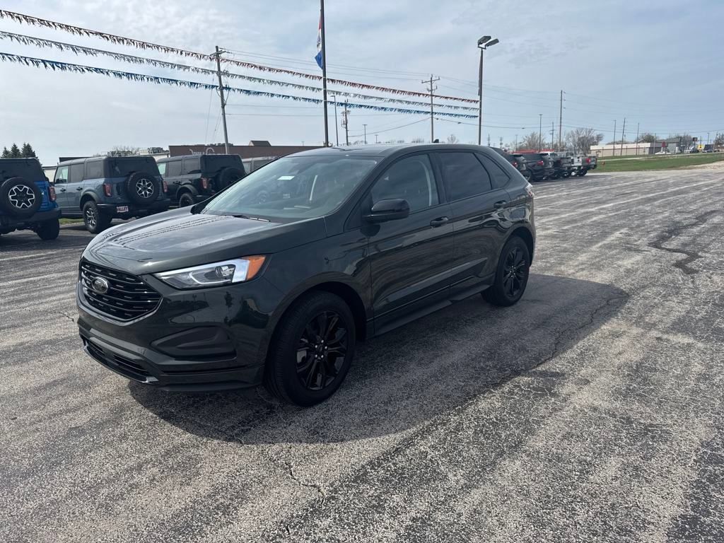 2024 Ford Edge SE photo 2