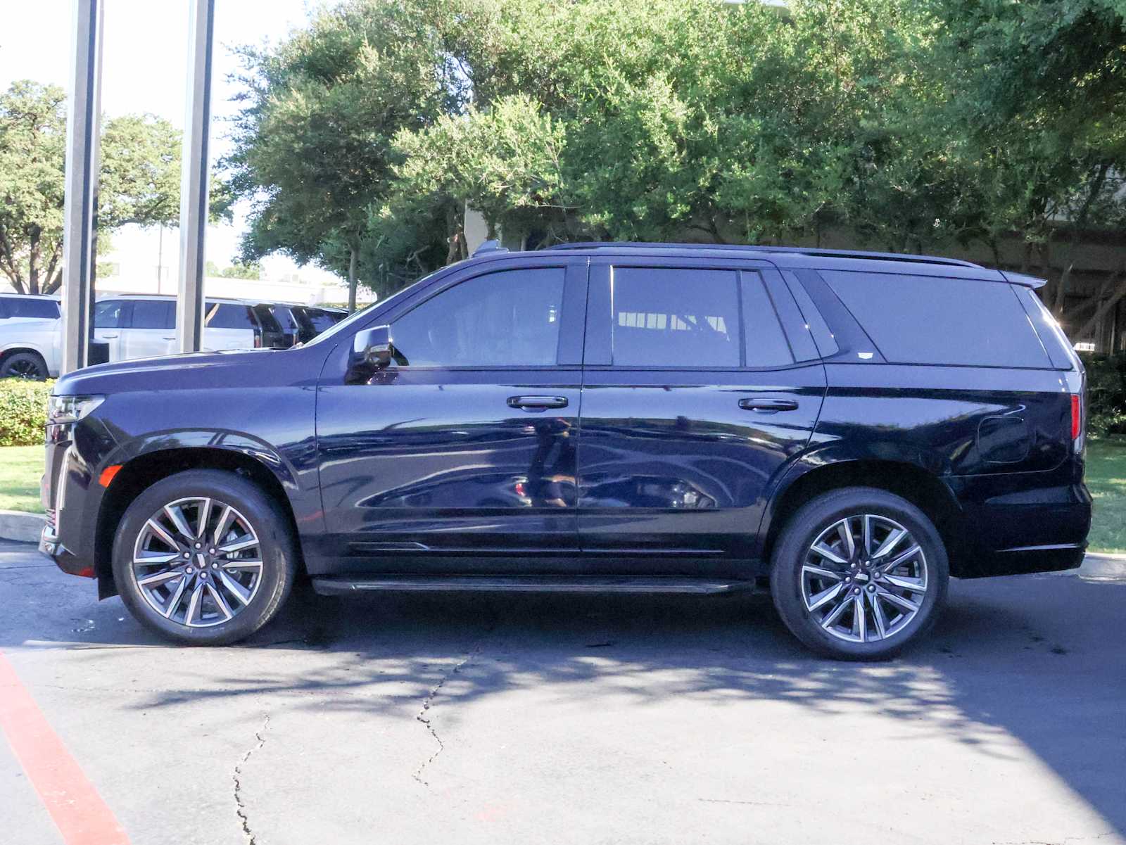 2022 Cadillac Escalade Sport photo 4