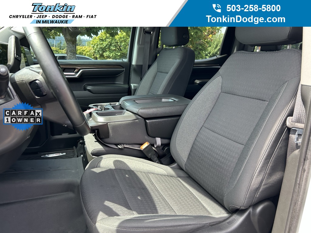 2023 Chevrolet Silverado 1500 RST photo 21