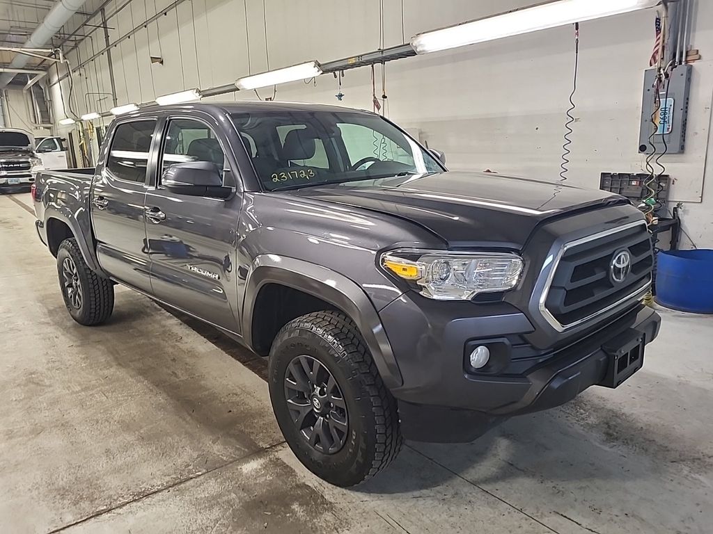 2023 Toyota Tacoma SR5's photo