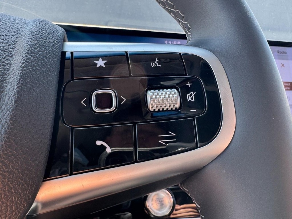 2026 Genesis GV70 2.5T Select photo 12