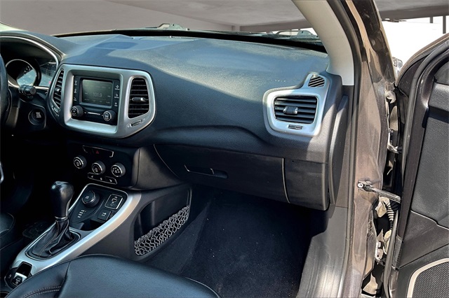 2018 Jeep Compass Latitude photo 18