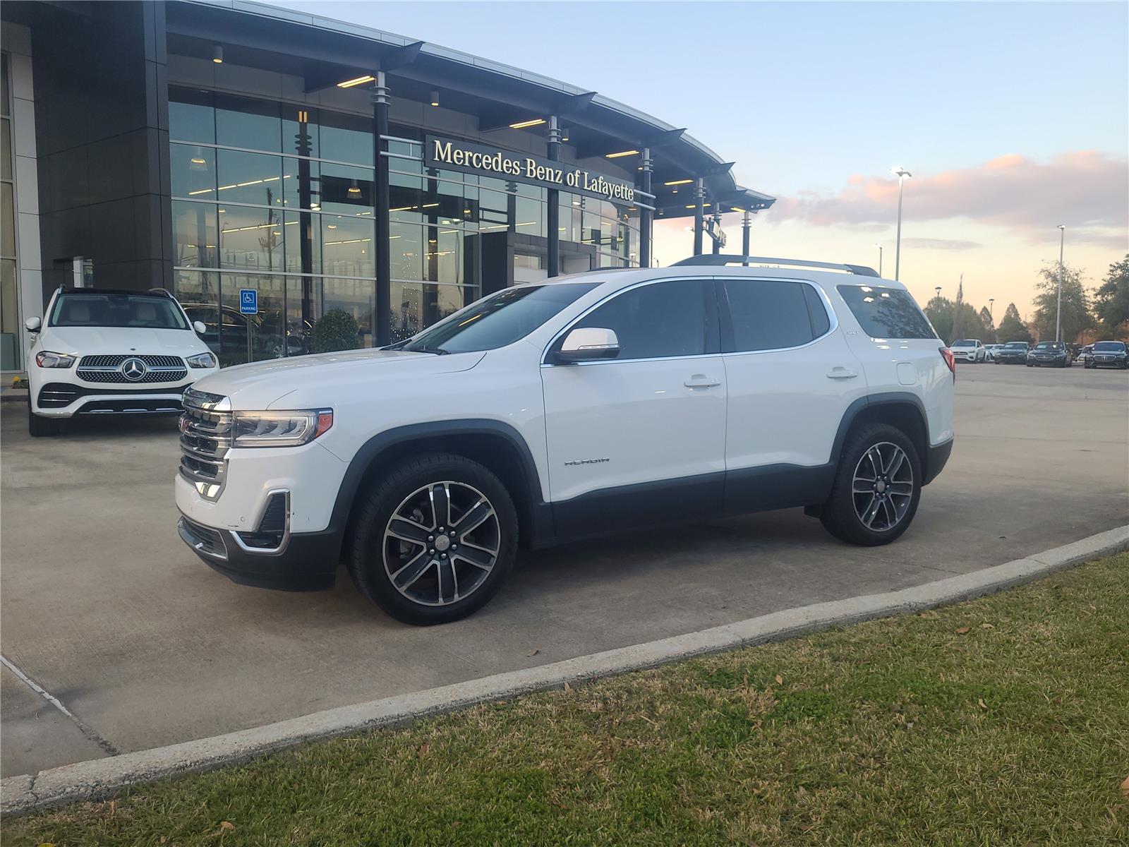 2020 GMC Acadia SLT's photo