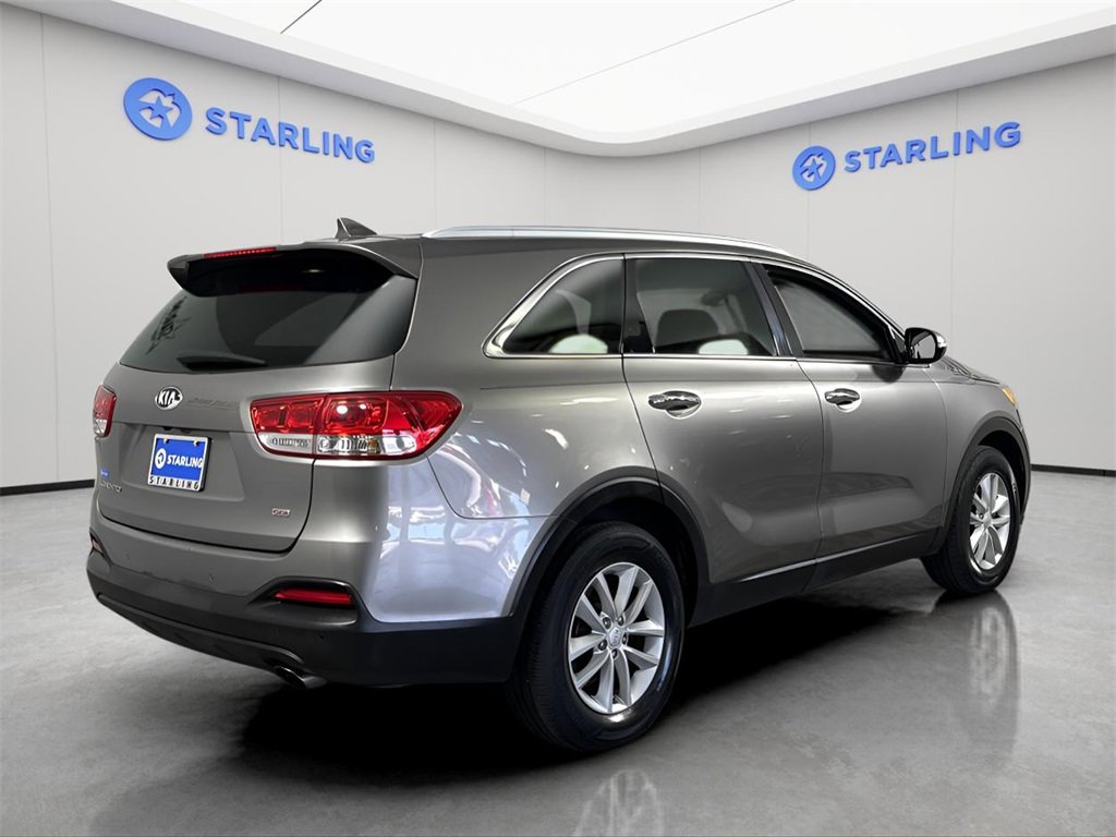 2017 Kia Sorento LX photo 9