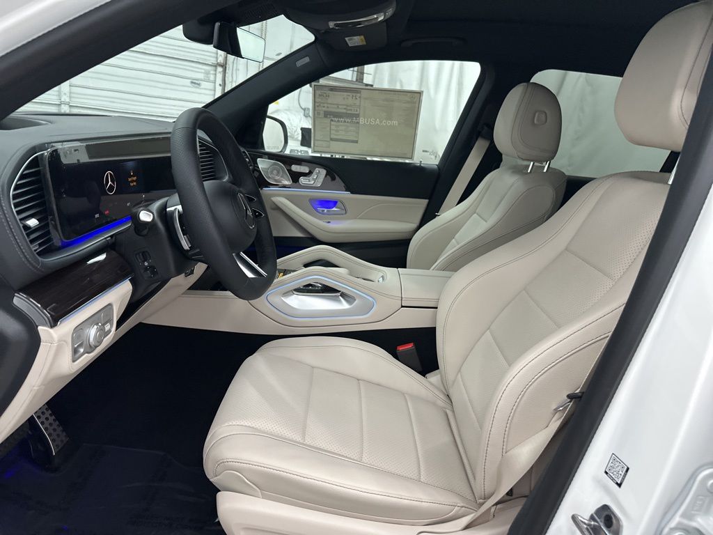 2026 Mercedes Benz GLS 450 4MATIC photo 19