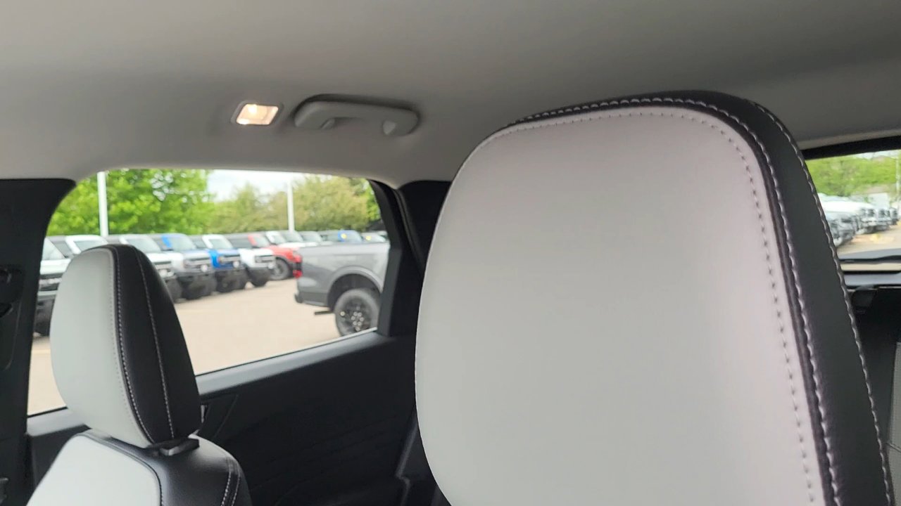 2025 Ford Escape Plug-In Hybrid photo 11