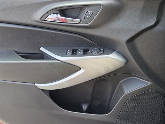 2024 Chevrolet Trax LS photo 15