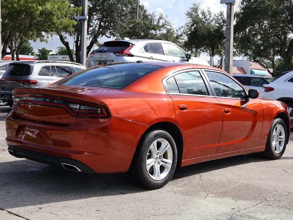 2022 Dodge Charger SXT photo 3