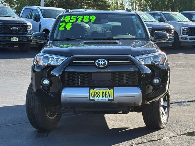 2024 Toyota 4Runner TRD Off-Road photo 2