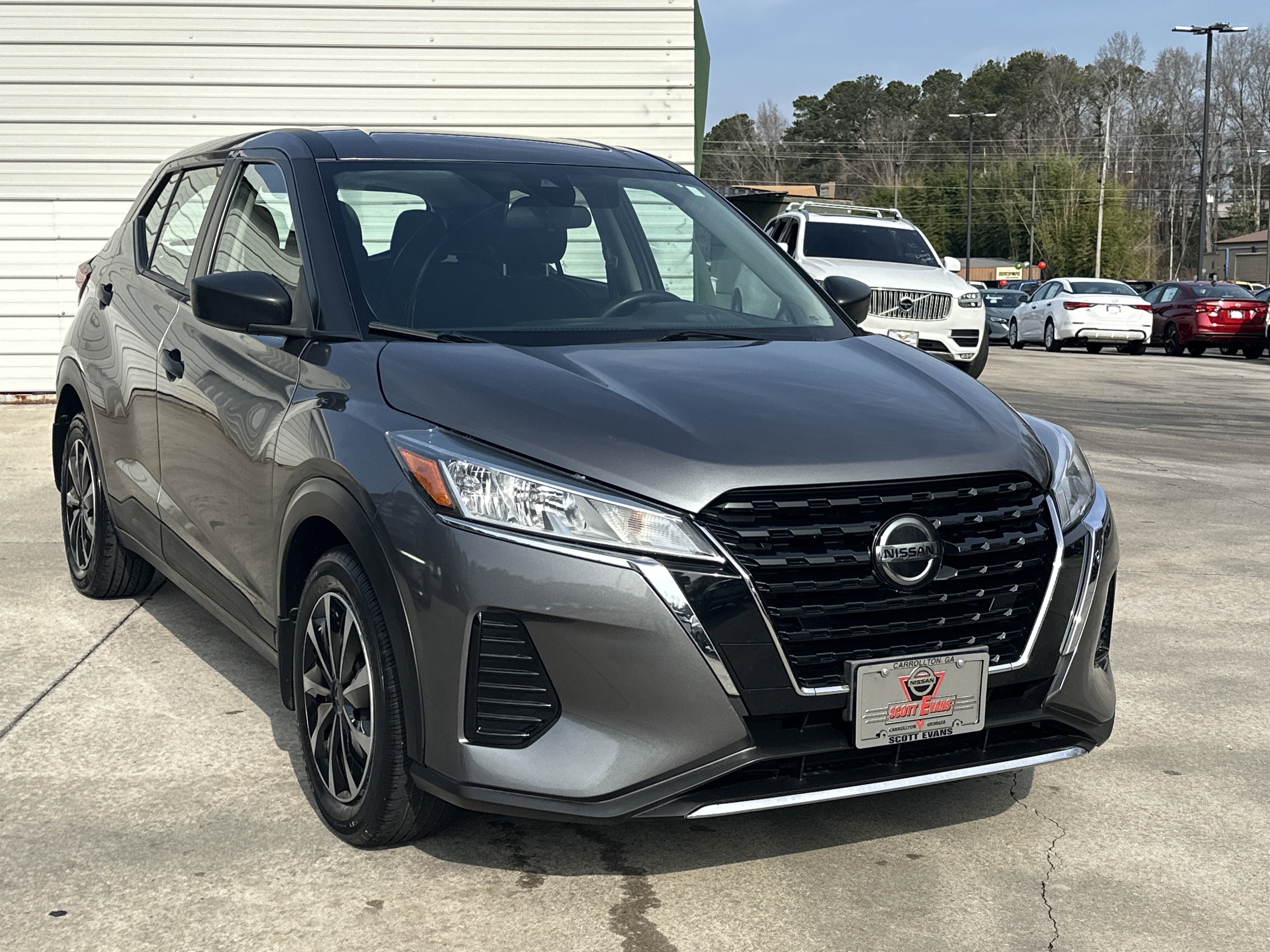 2021 Nissan Kicks S's photo