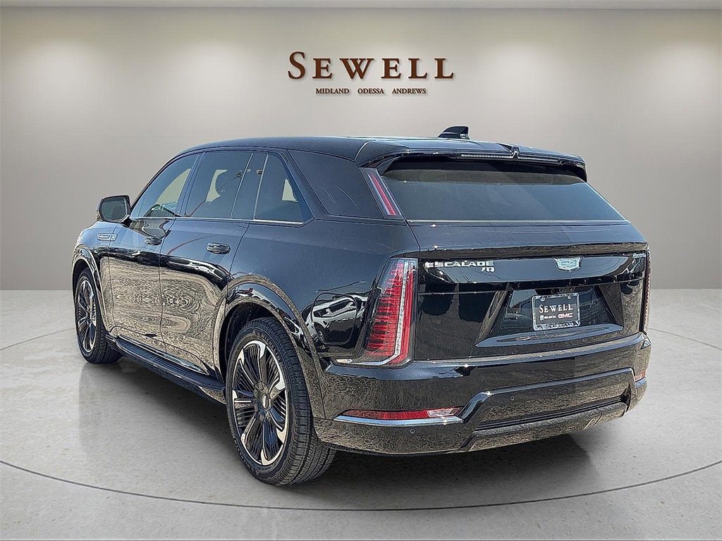 2025 Cadillac Escalade IQ Sport photo 2