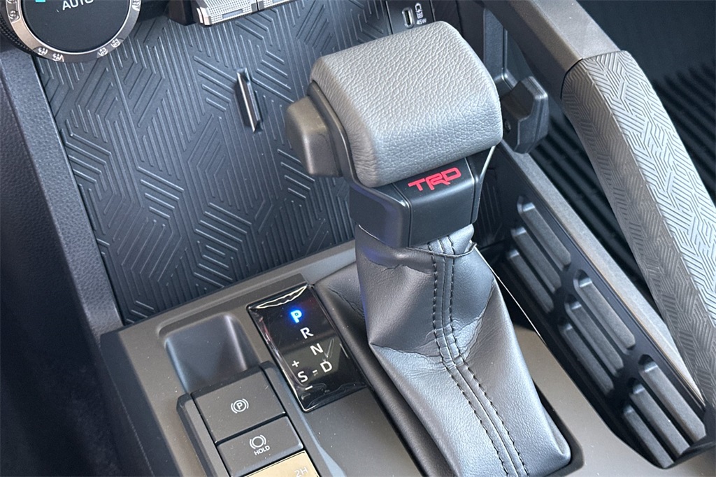 2025 Toyota Tacoma TRD Sport 4x4 Double Cab photo 18