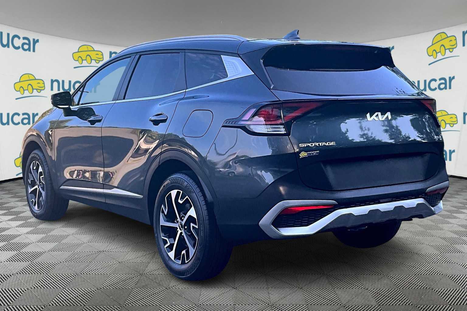 2023 Kia Sportage EX photo 4