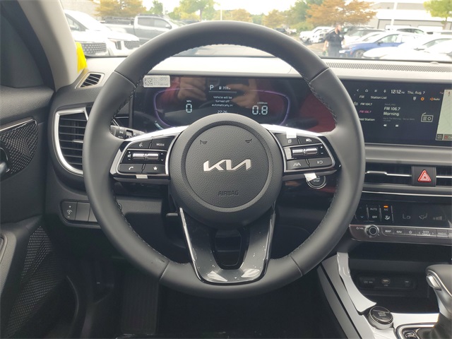 2025 Kia Seltos S photo 10