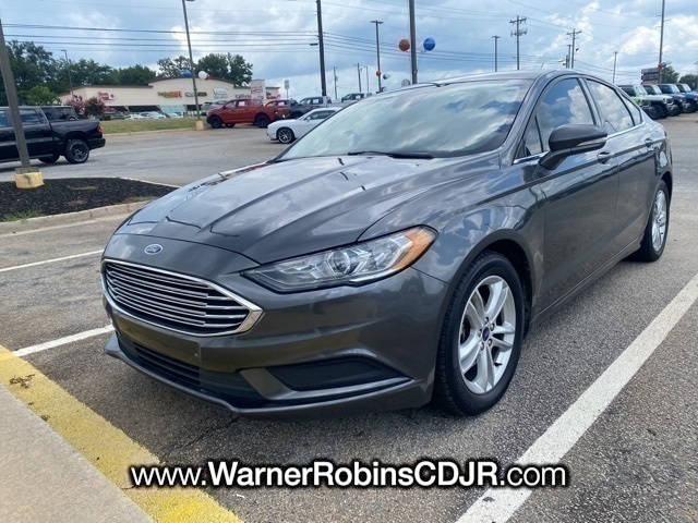 2018 Ford Fusion SE photo 3