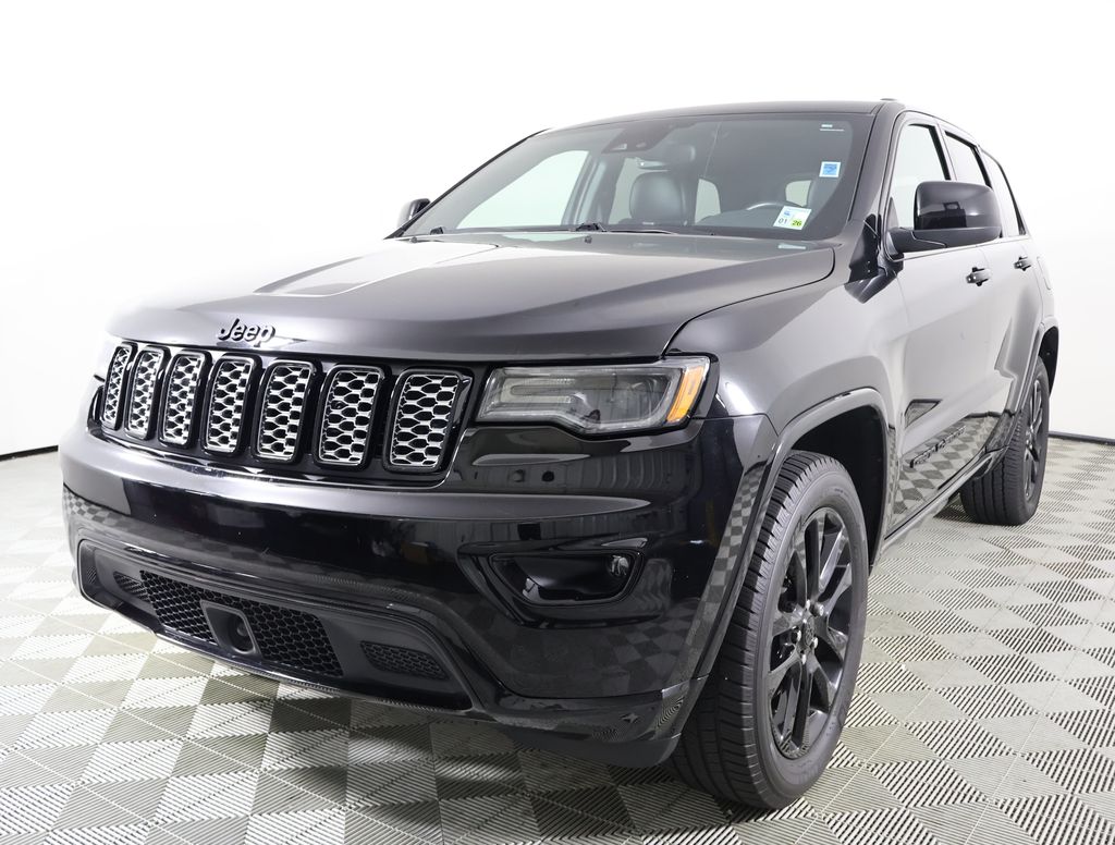 2020 Jeep Grand Cherokee Altitude photo 2
