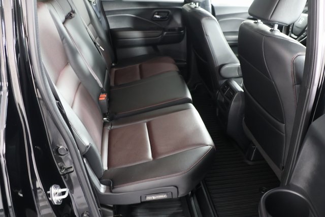 2023 Honda Ridgeline Black Edition photo 19