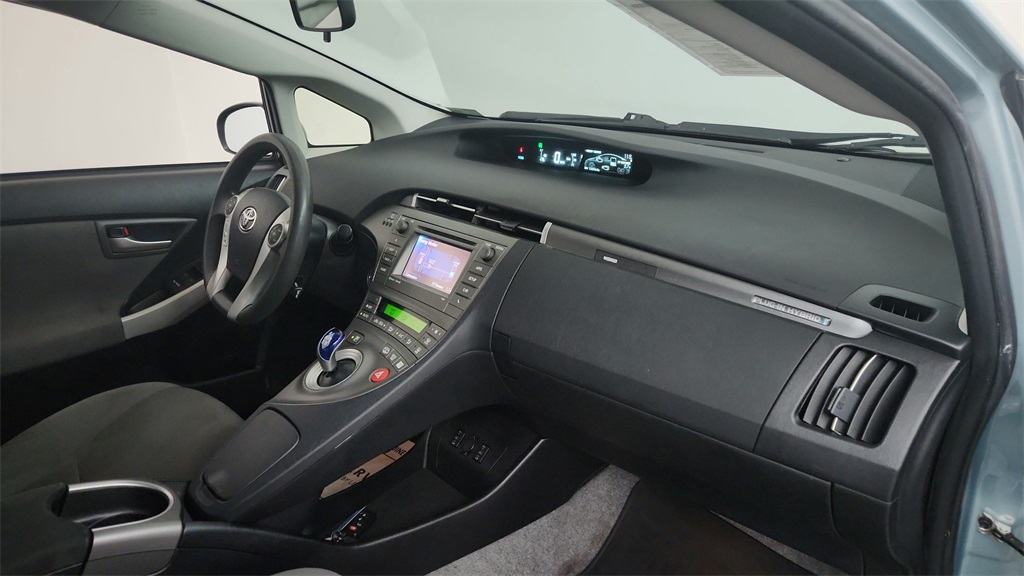 2013 Toyota Prius Plug-in Base photo 9