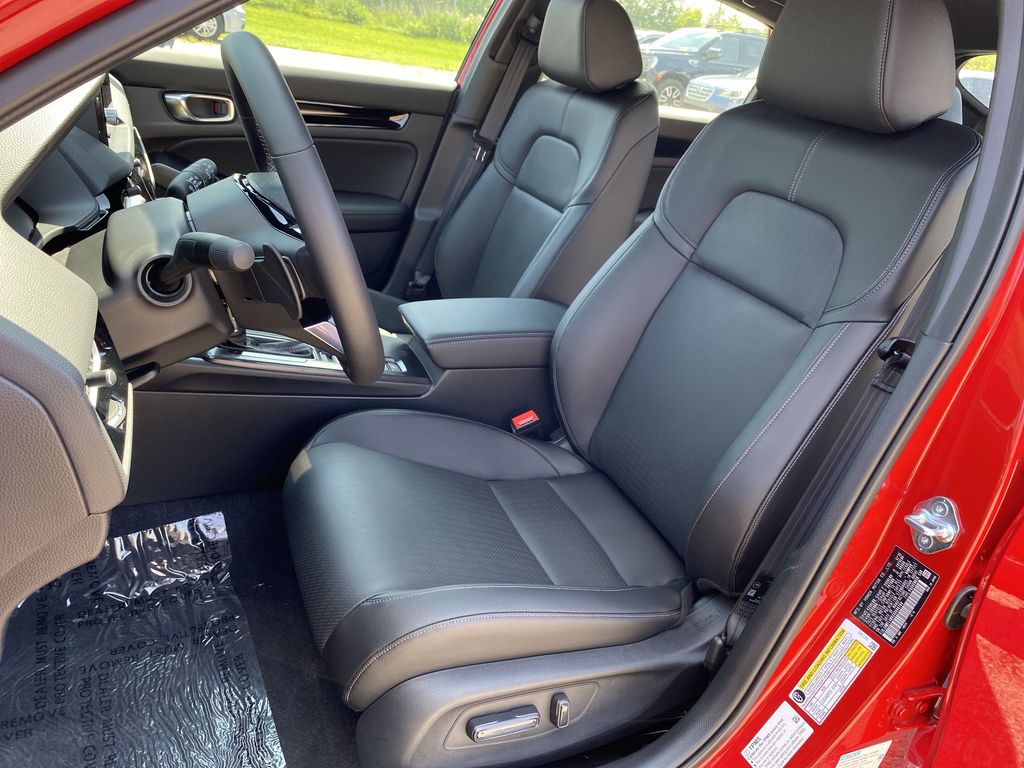 2025 Honda Civic Hatchback Hybrid Sport Touring photo 4