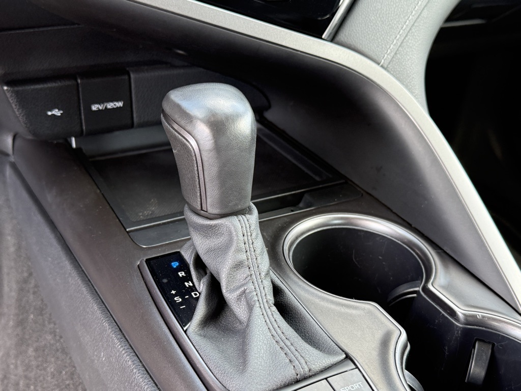 2024 Toyota Camry SE photo 25