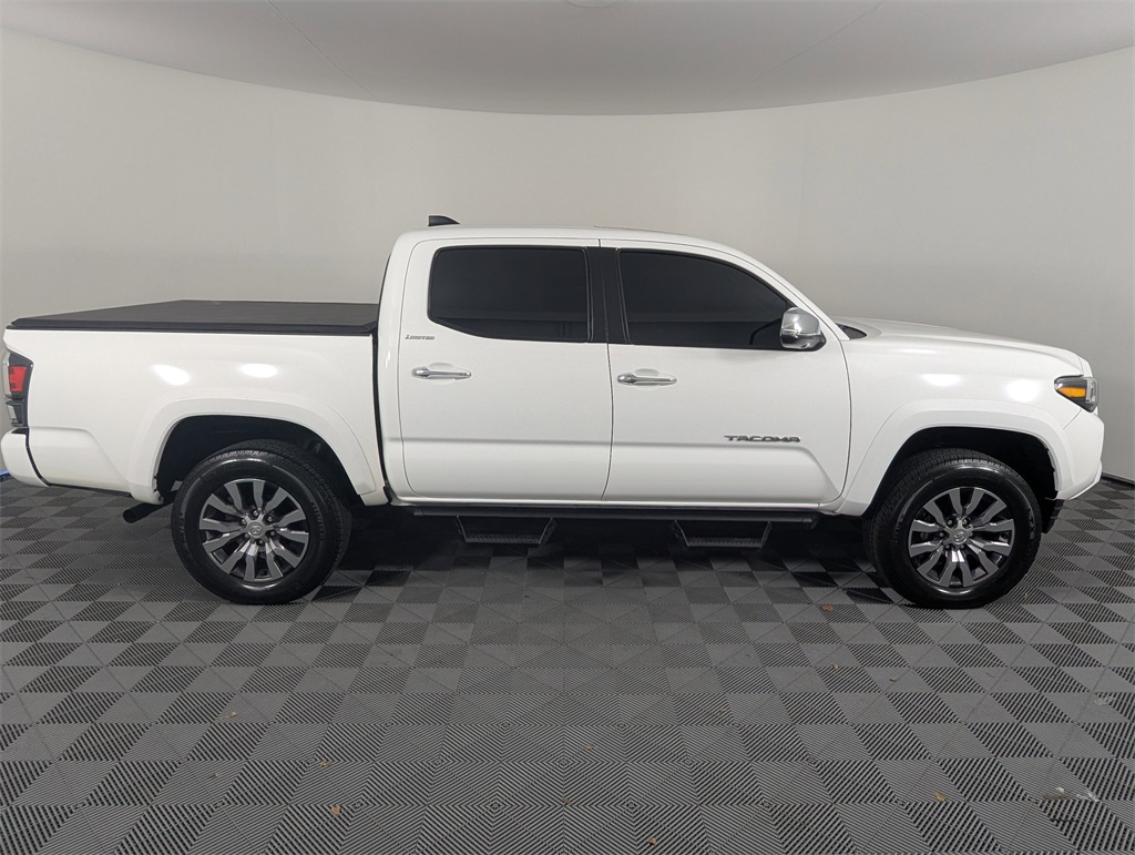 2023 Toyota Tacoma Limited photo 3